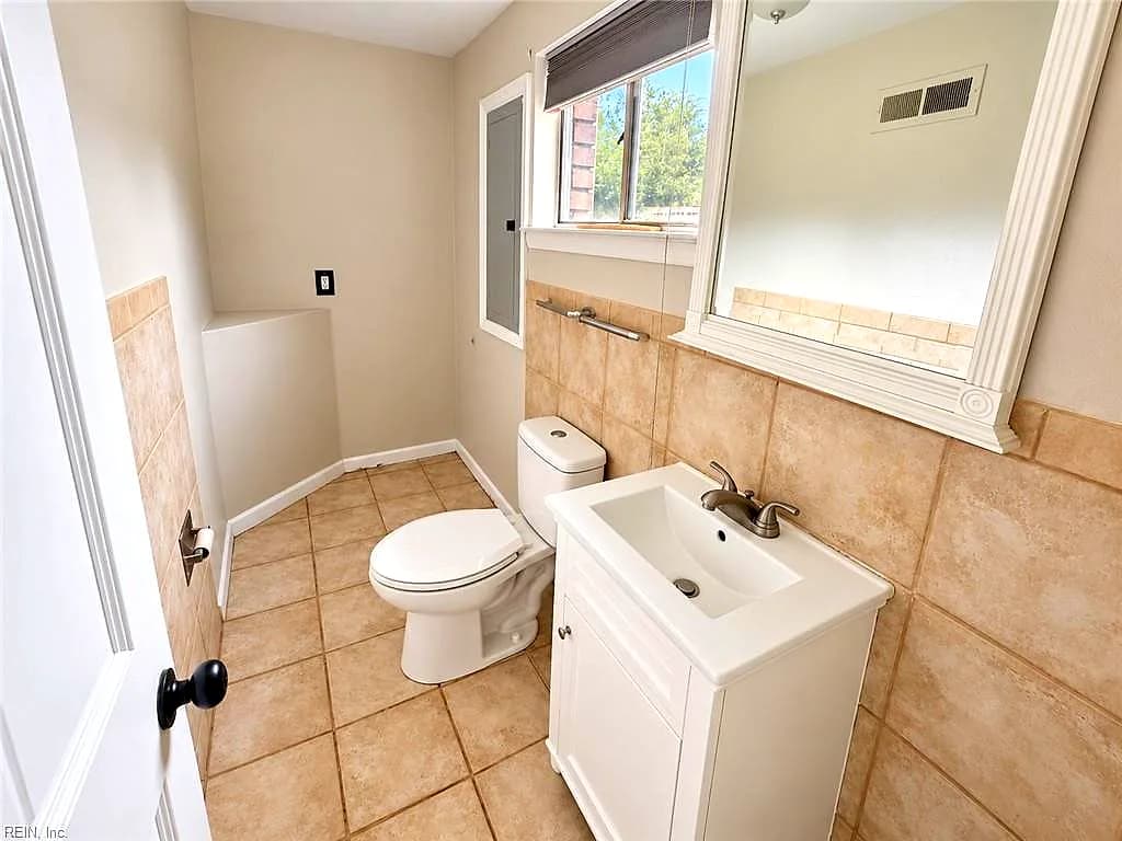 5509 Sandpiper LN, NORFOLK VA 23502 - Photo 4