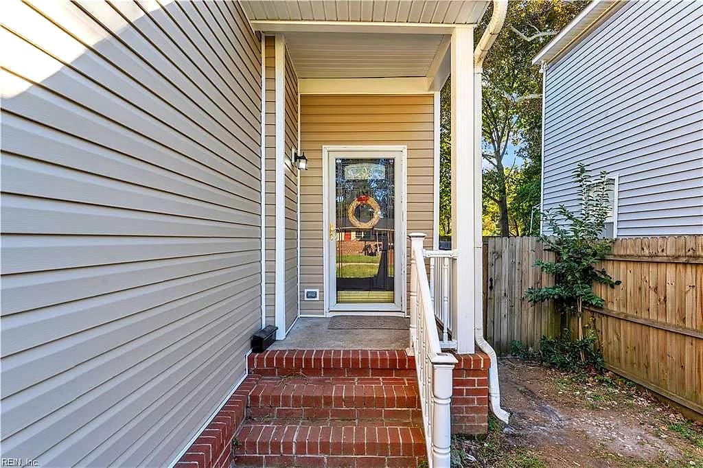 1125 Greenwood ST, NORFOLK VA 23513 - Photo 3