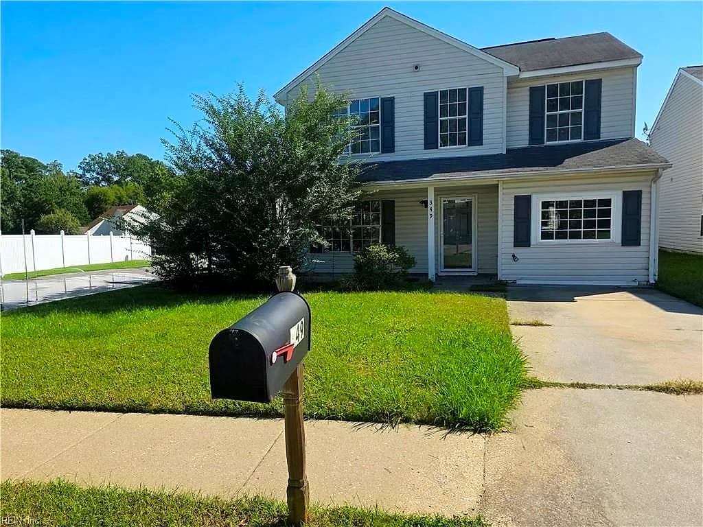 349 Circuit LN, NEWPORT NEWS VA 23608 - Main photo