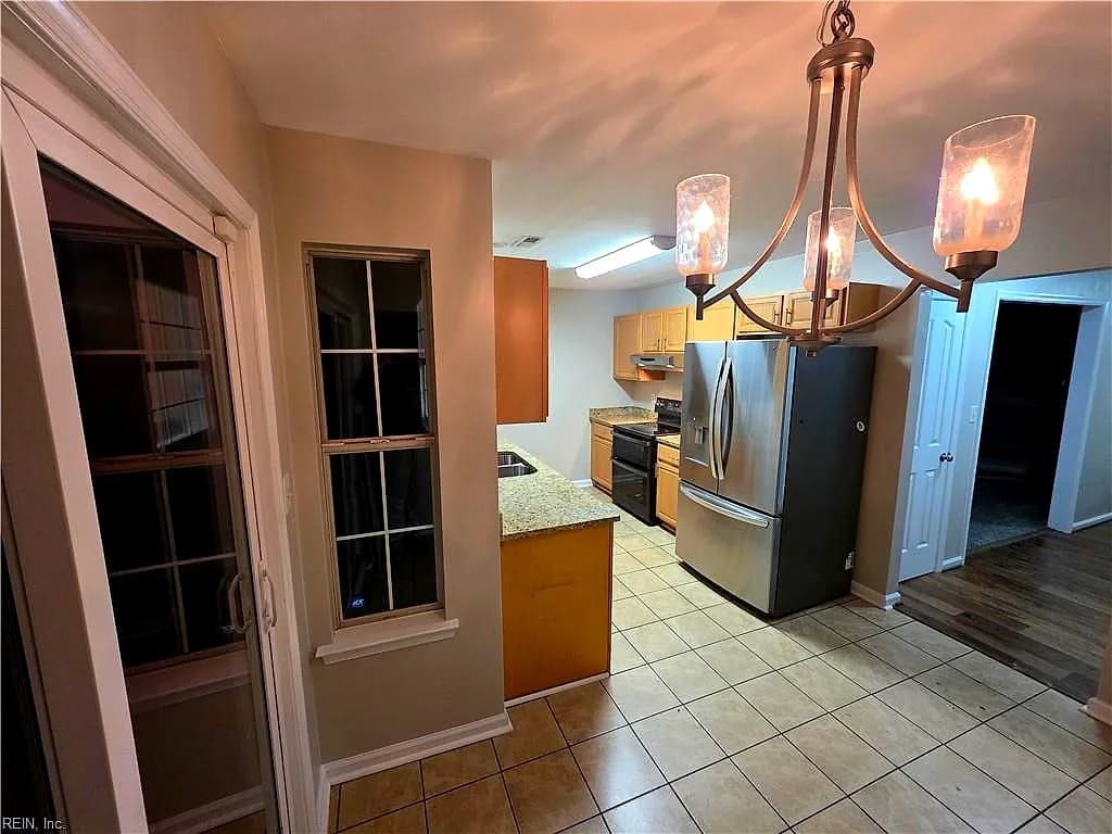 349 Circuit LN, NEWPORT NEWS VA 23608 - Photo 3