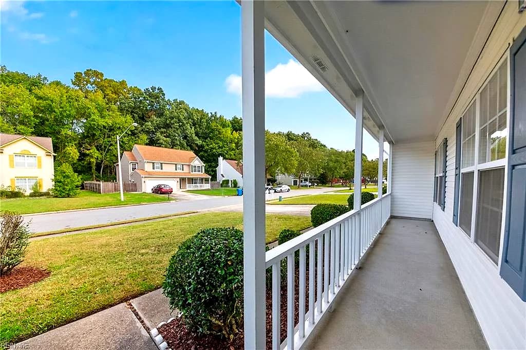 2975 Sugar Maple DR, VIRGINIA BEACH VA 23456 - Photo 3