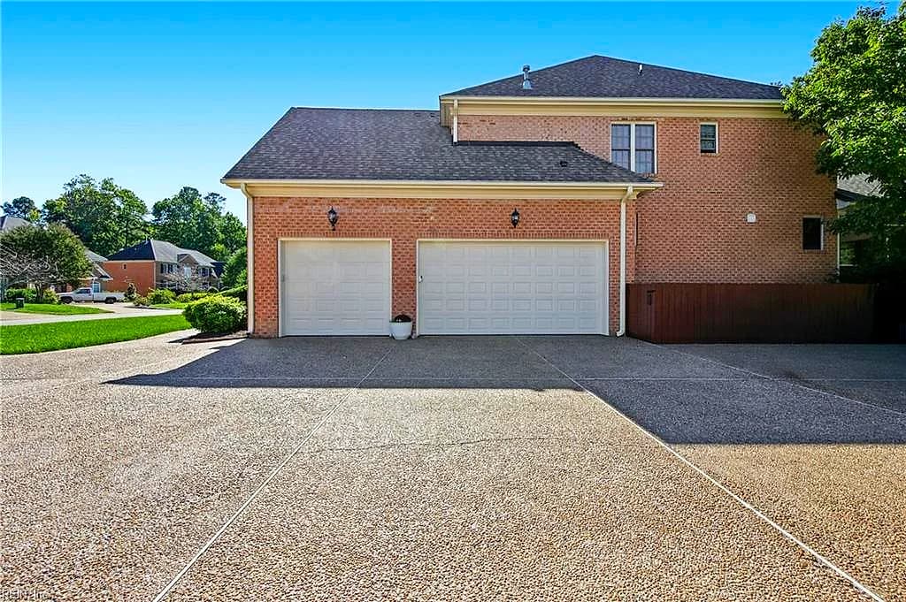 4039 Powhatan Secondary CIR, WILLIAMSBURG VA 23188 - Photo 3