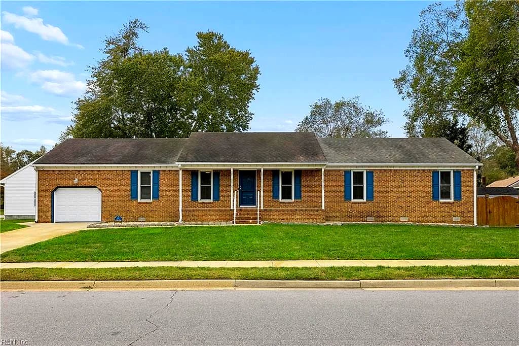 461 Gloria Dr, Chesapeake, VA