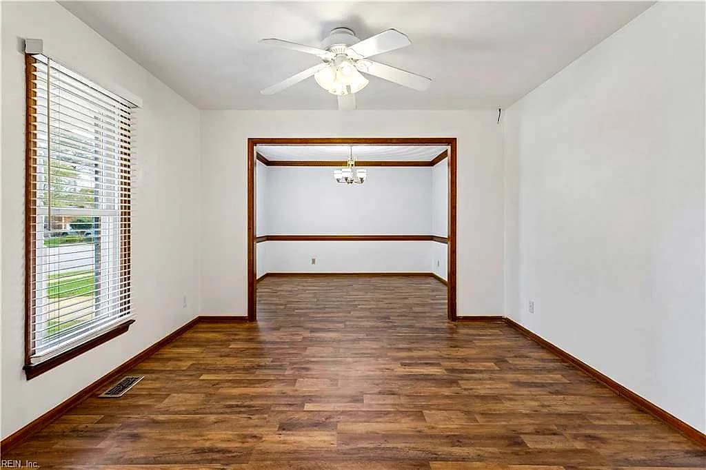 461 Gloria DR, CHESAPEAKE VA 23322 - Photo 5