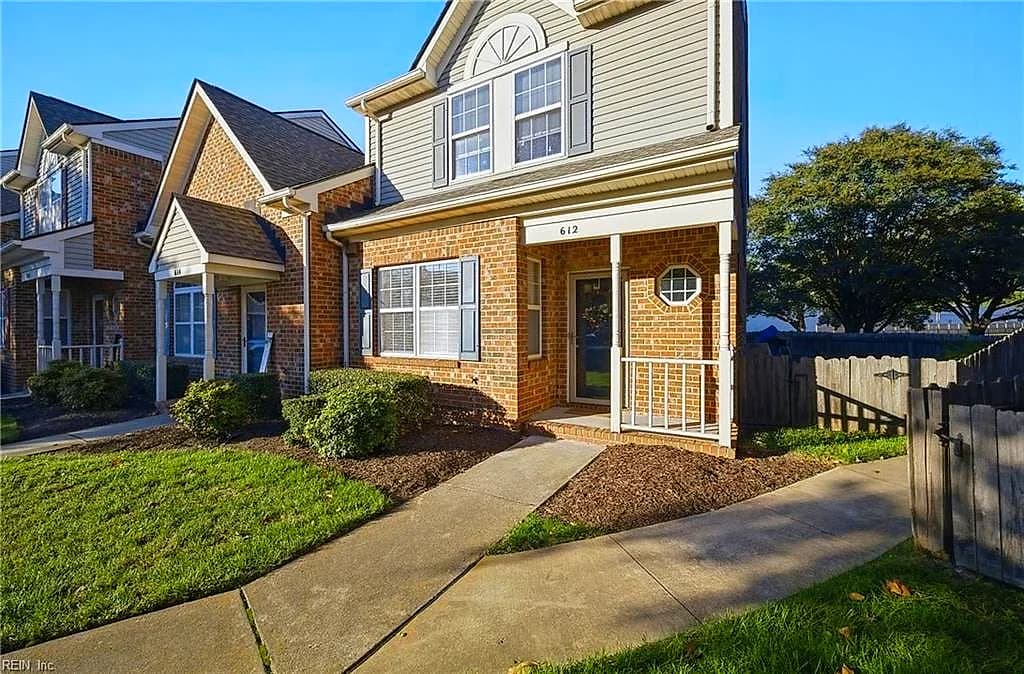 612 W Lake CIR #53, CHESAPEAKE VA 23322 - Photo 4