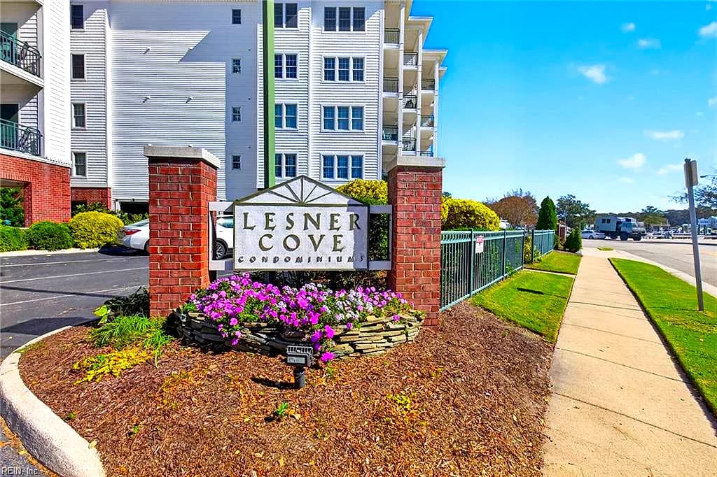 2140 Vista CIR #301, VIRGINIA BEACH VA 23451 - Photo 3