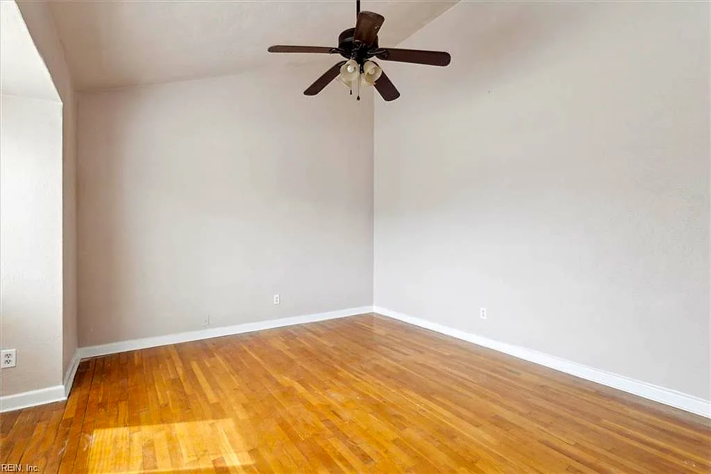 549 Longfellow AVE, VIRGINIA BEACH VA 23462 - Photo 4