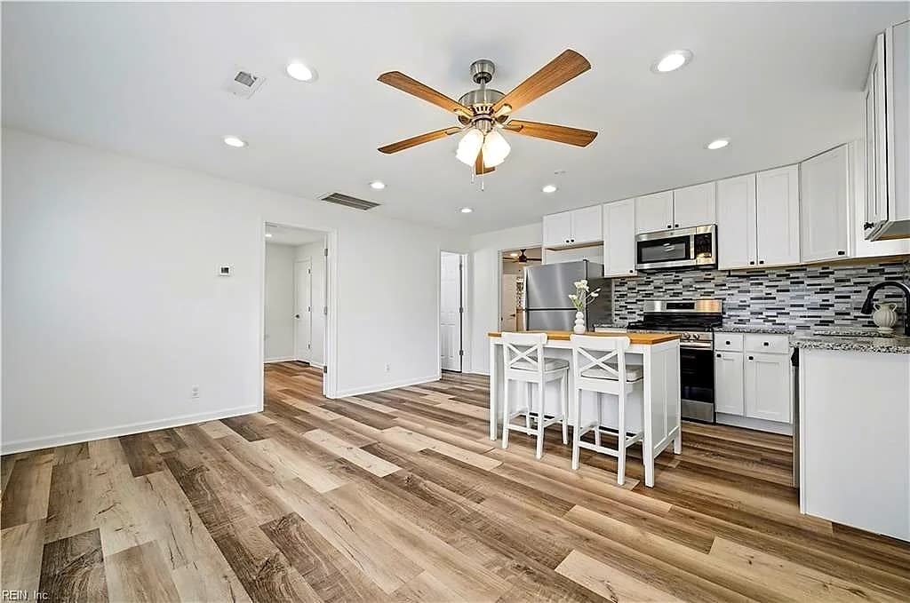 16 Sinclair RD, HAMPTON VA 23669 - Photo 4