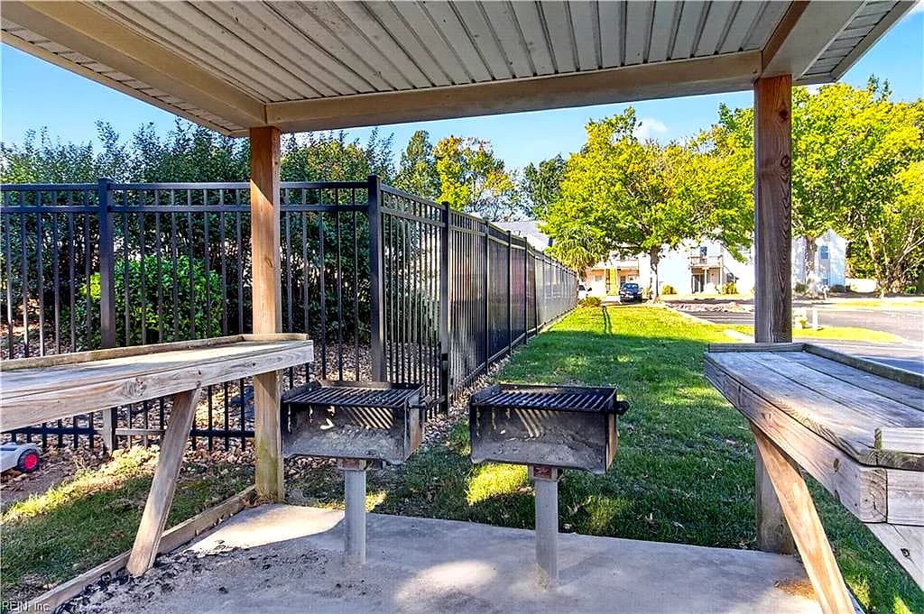 4207 Beasley CT, VIRGINIA BEACH VA 23462 - Photo 3