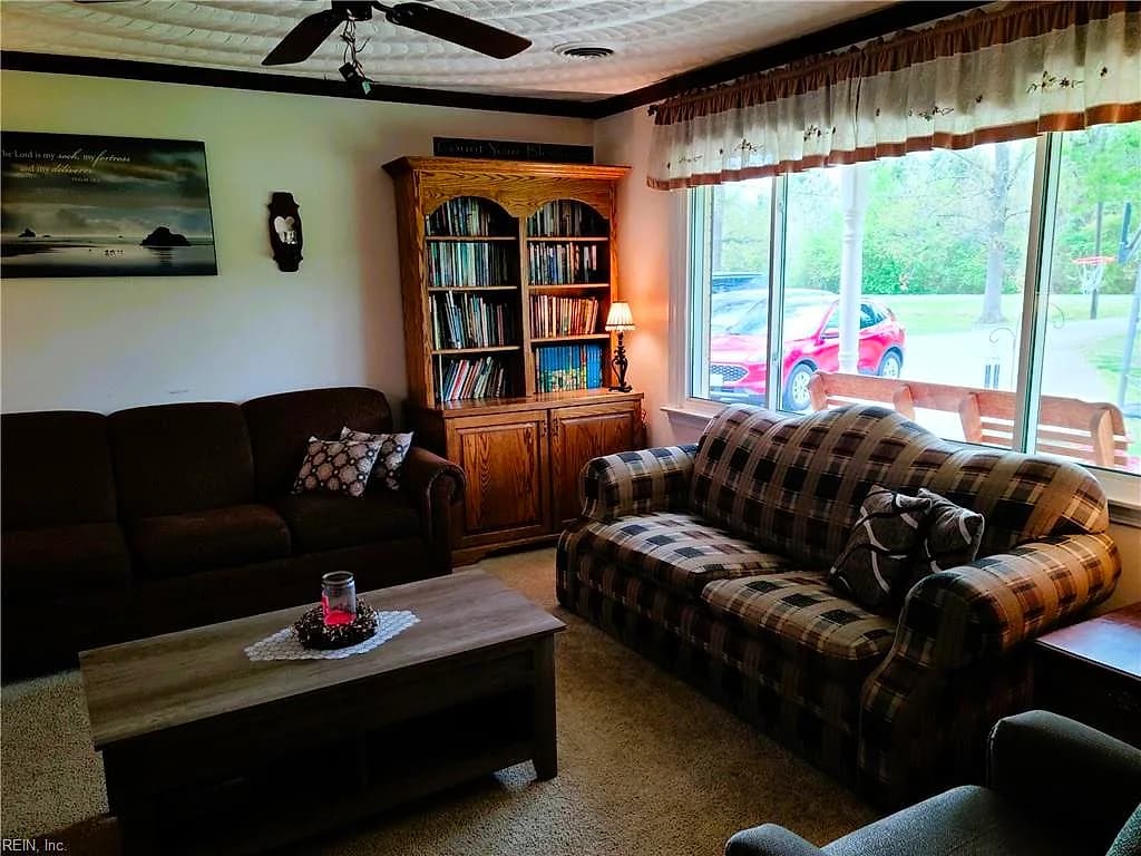 1213 Fentress Airfield RD, CHESAPEAKE VA 23322 - Photo 4