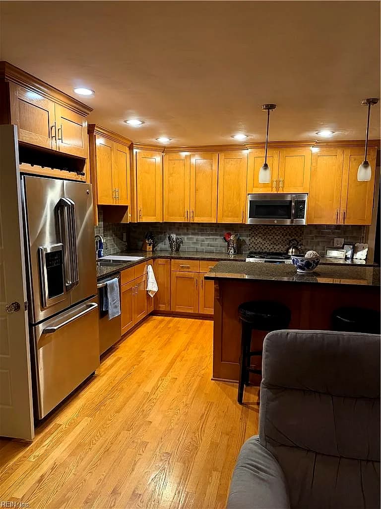 816 Queen Elizabeth DR, VIRGINIA BEACH VA 23452 - Photo 5