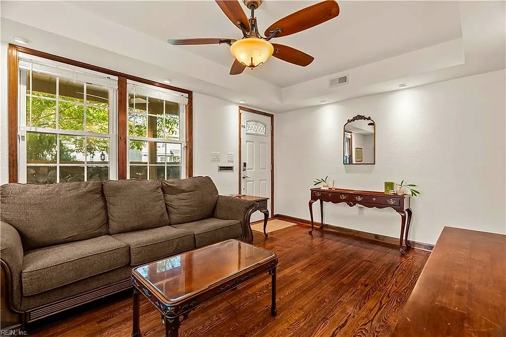 317 Lorengo AVE E, NORFOLK VA 23503 - Photo 5