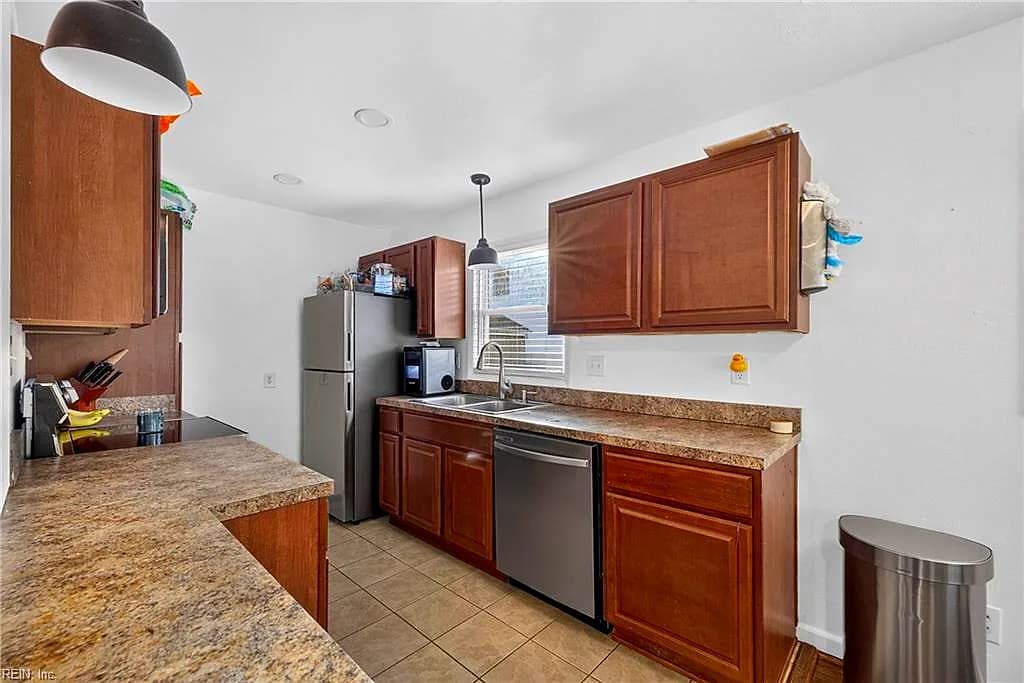 826 Gay AVE, PORTSMOUTH VA 23701 - Photo 4