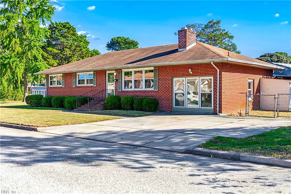 819 Sharpley AVE, HAMPTON VA 23666 - Photo 3