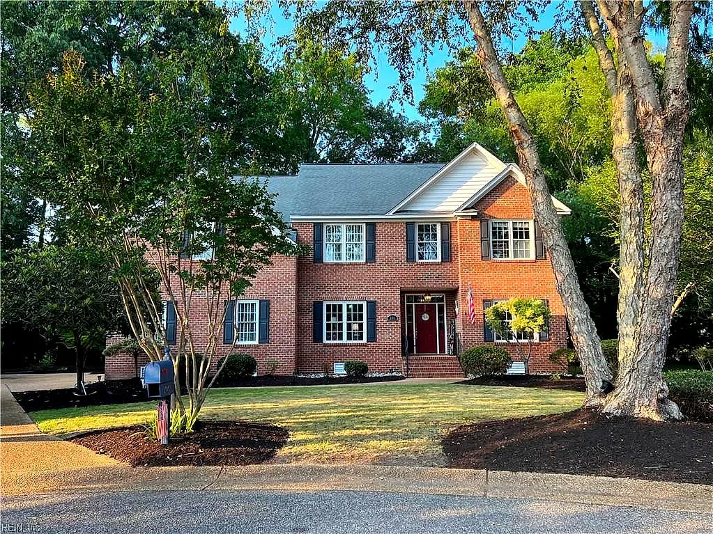 106 Fisher CT, SEAFORD VA 23696