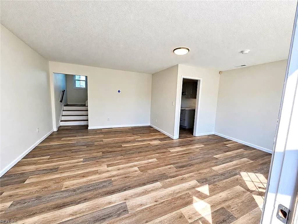 3527 Woodburne DR, VIRGINIA BEACH VA 23452 - Photo 3