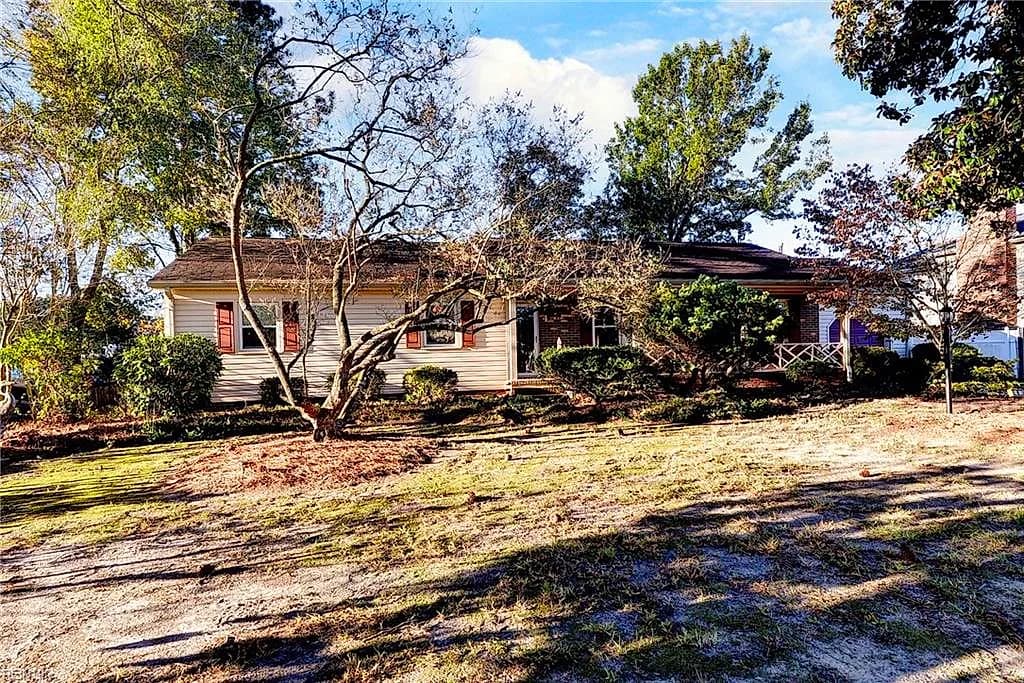 4 Hamilton CIR, POQUOSON VA 23662 - Photo 5