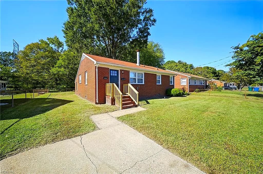 5305 Chestnut AVE, NEWPORT NEWS VA 23605 - Photo 3