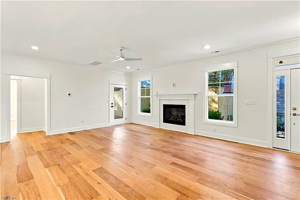 210 81st ST #B, VIRGINIA BEACH VA 23451 - Photo 5