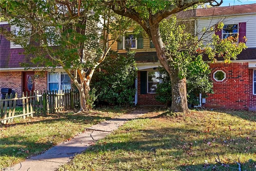 5661 Caxton CT, VIRGINIA BEACH VA 23462 - Photo 4