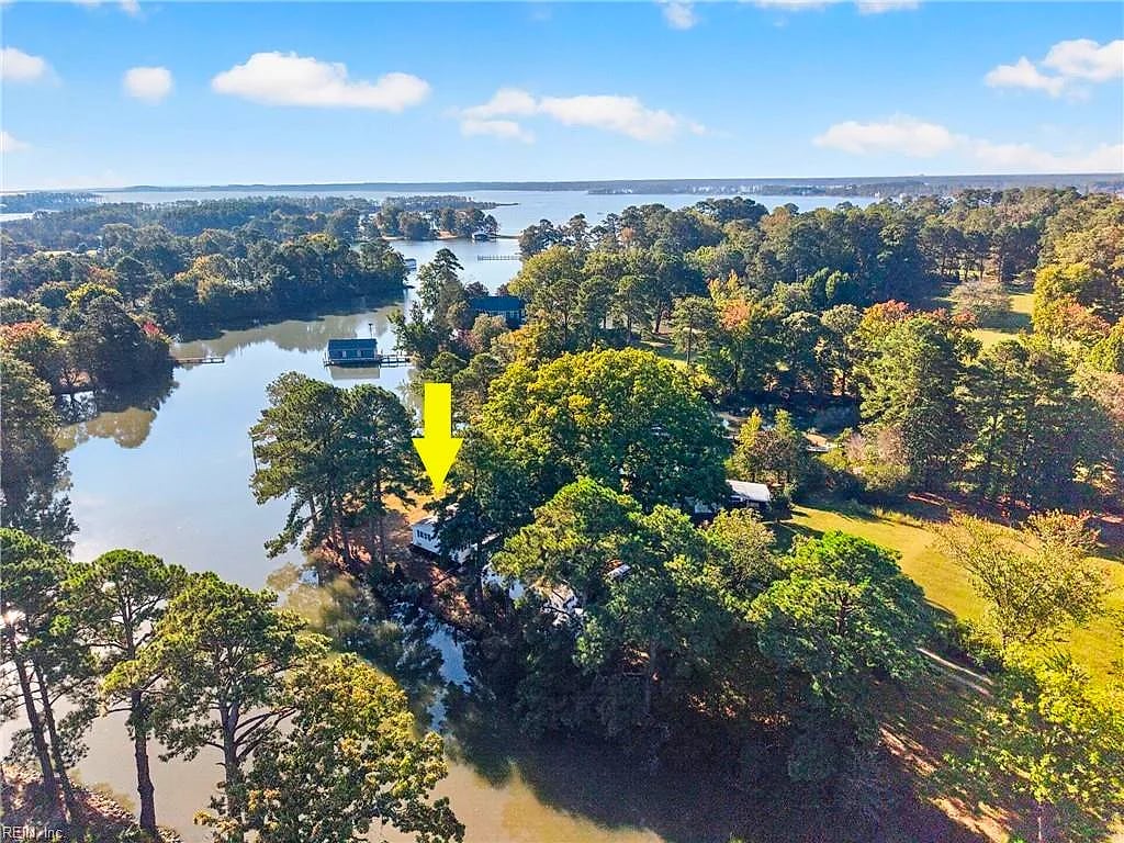 4539 Johns Point RD, Gloucester — 3 bed Residential, 2,374 sqft