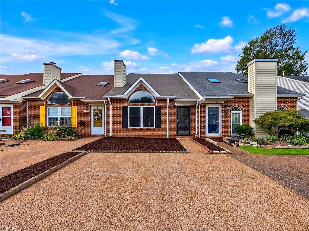 425 Troon CHSE, VIRGINIA BEACH VA 23462 - Photo 3