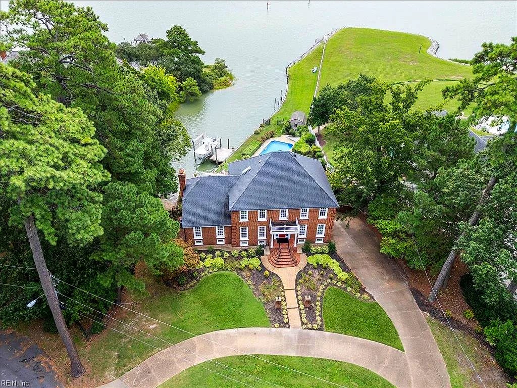 4007 Arrowhead Point CT, VIRGINIA BEACH VA 23455