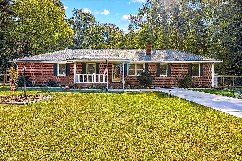 7150 Crittenden RD, Suffolk — 5 bed Residential, 2,736 sqft