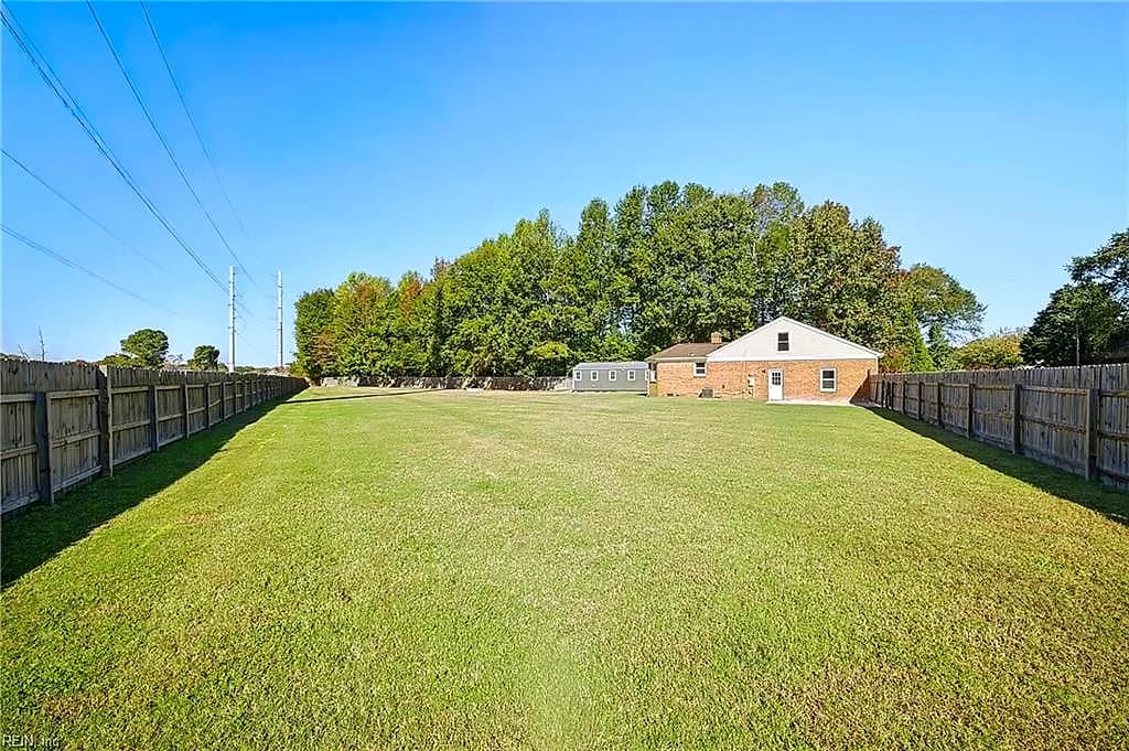 700 Gladesdale DR, CHESAPEAKE VA 23322 - Photo 5