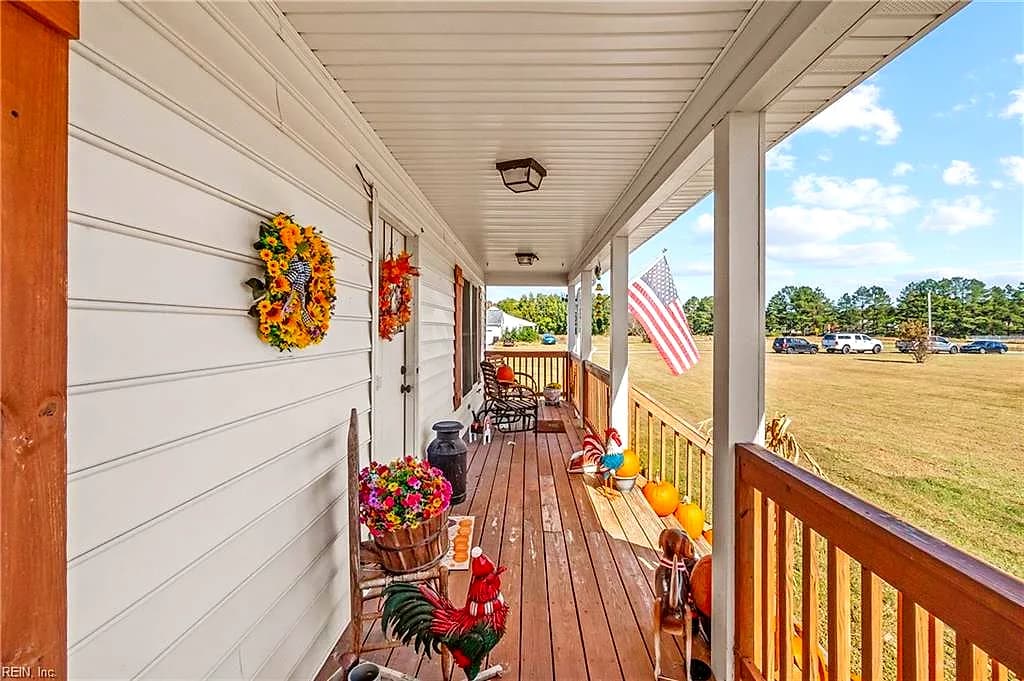 685 Lake Meade DR, SUFFOLK VA 23434 - Photo 4
