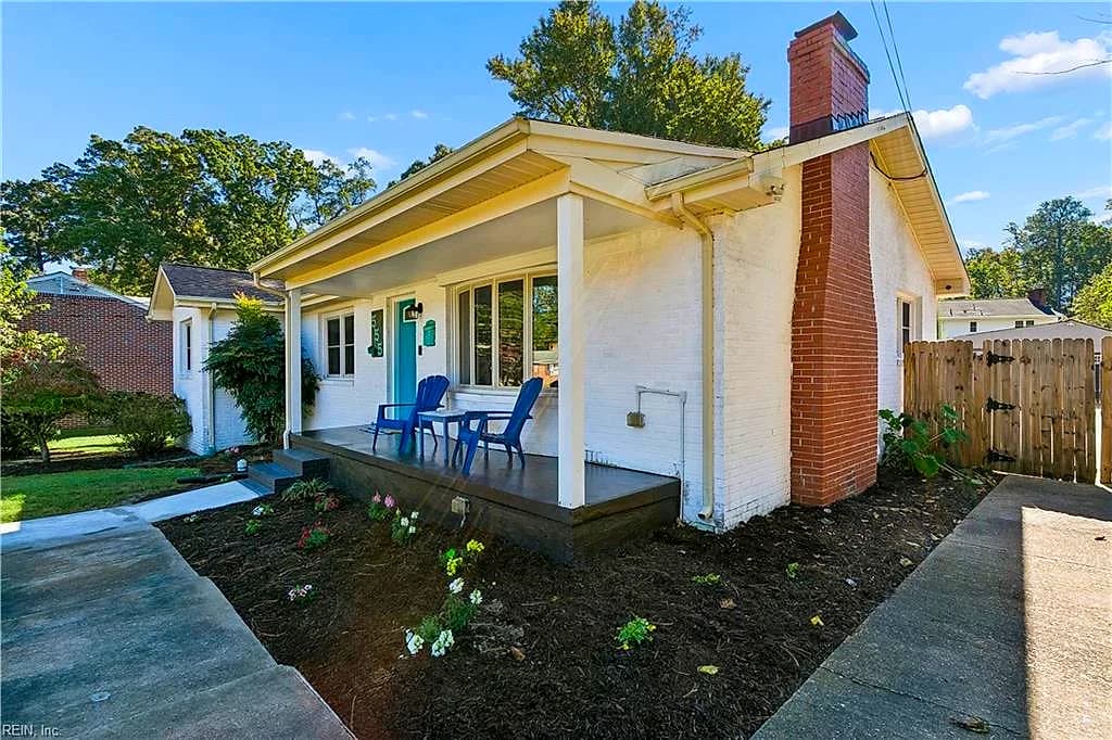 555 Blount Point RD, NEWPORT NEWS VA 23606 - Photo 4