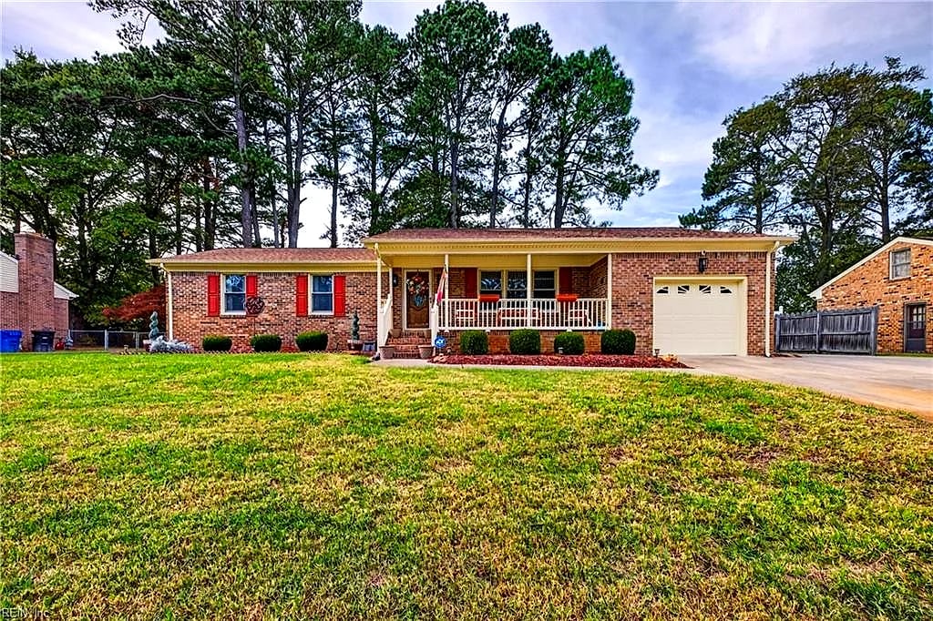 816 Arnold Palmer DR, Portsmouth — 4 bed Residential, 2,013 sqft