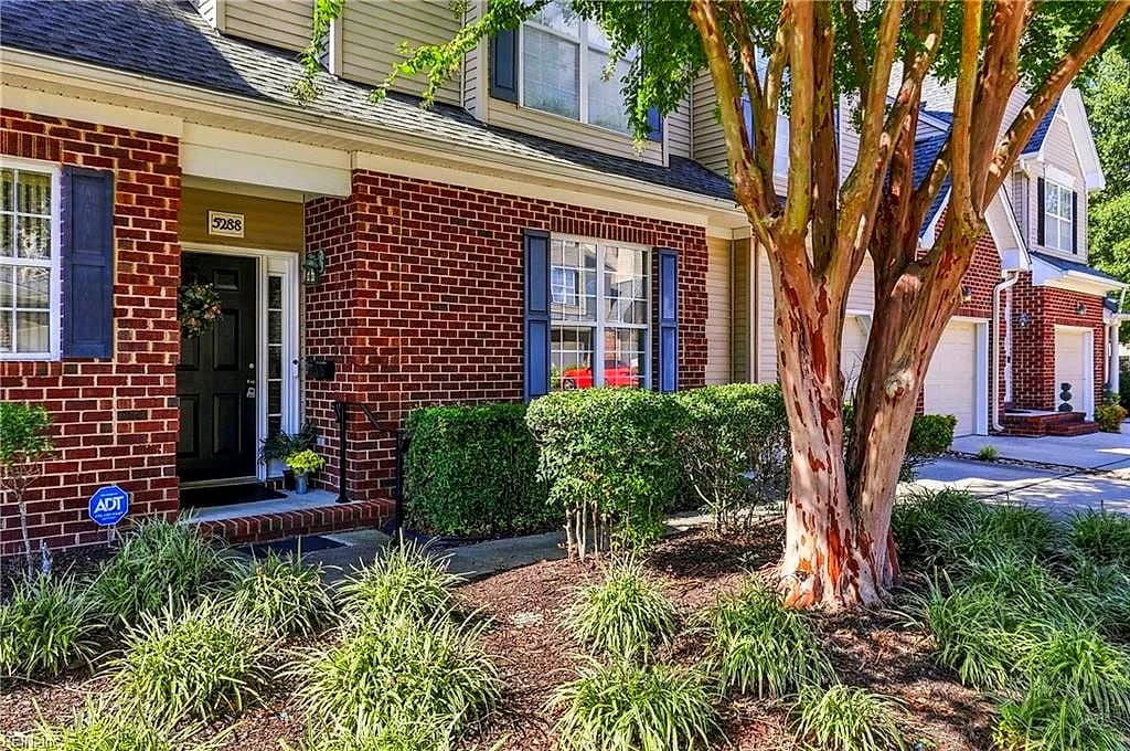 5288 Summer CRES, VIRGINIA BEACH VA 23462 - Main photo