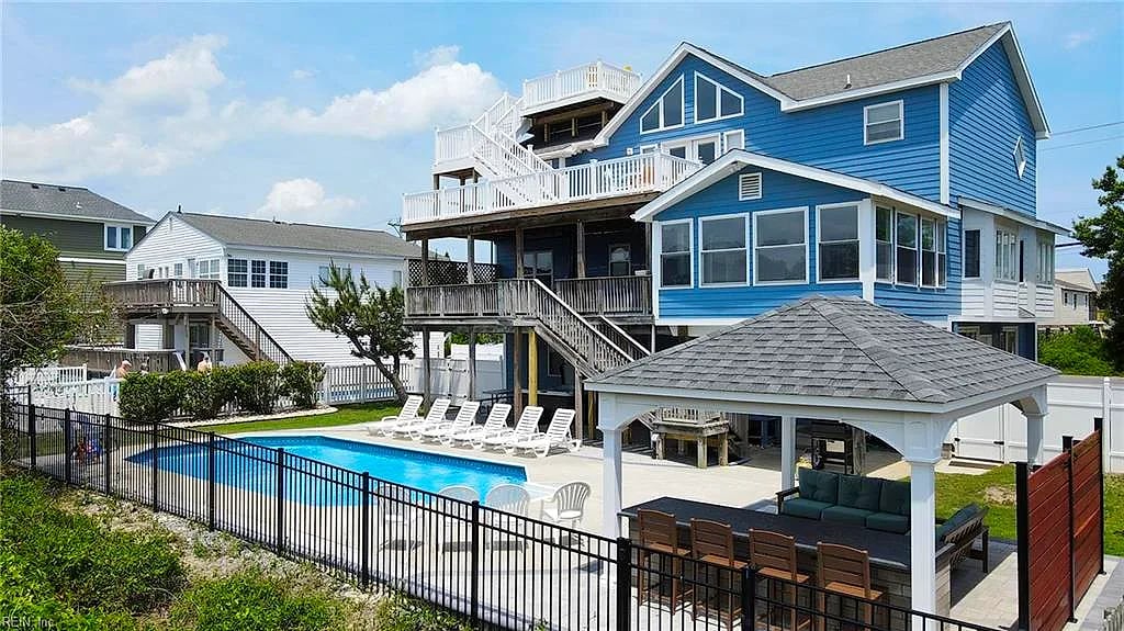 2745 Sandpiper RD, VIRGINIA BEACH VA 23456