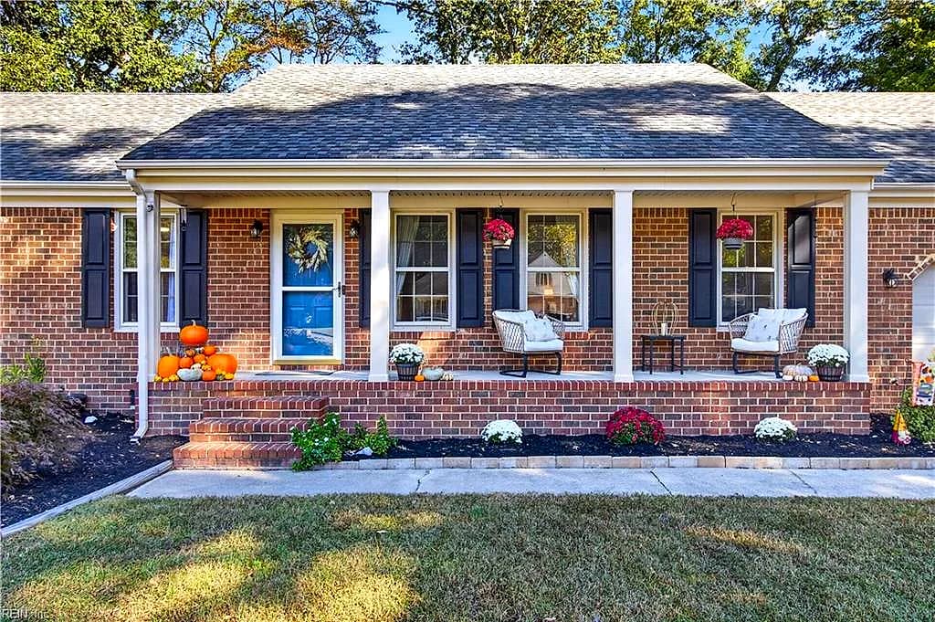405 Bridle CT, CHESAPEAKE VA 23323 - Photo 4