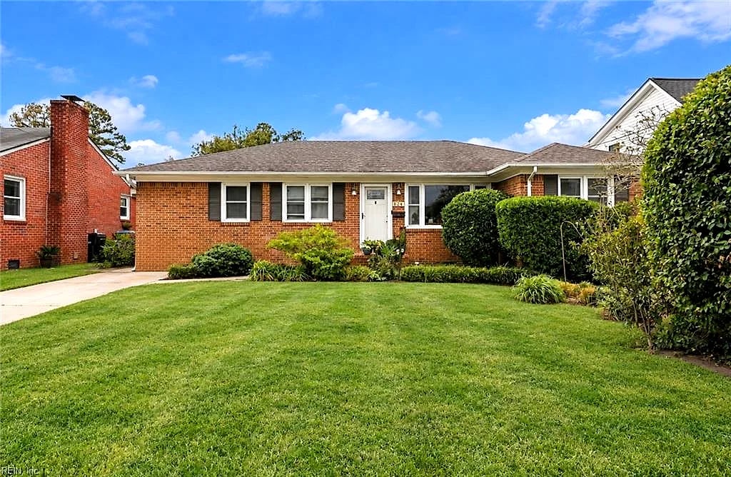 824 High Point AVE, VIRGINIA BEACH VA 23451